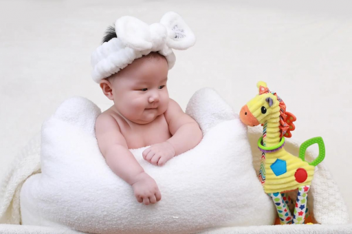 阜宁宝宝几个月翻身